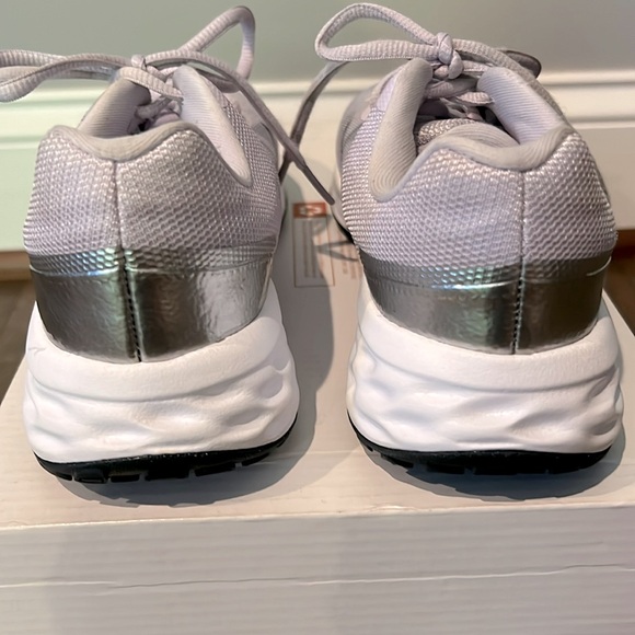 Nike Girls Running Sneakers - Picture 6 of 10